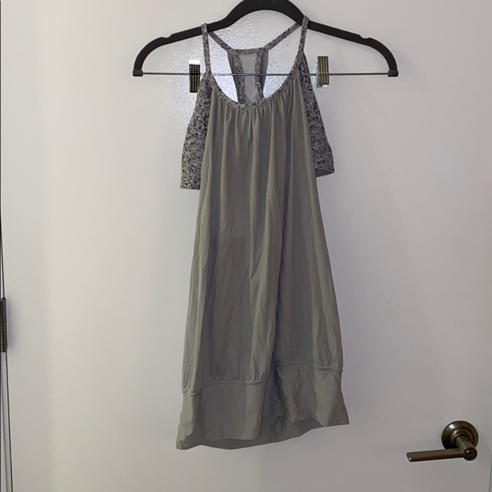 Lulu work out top